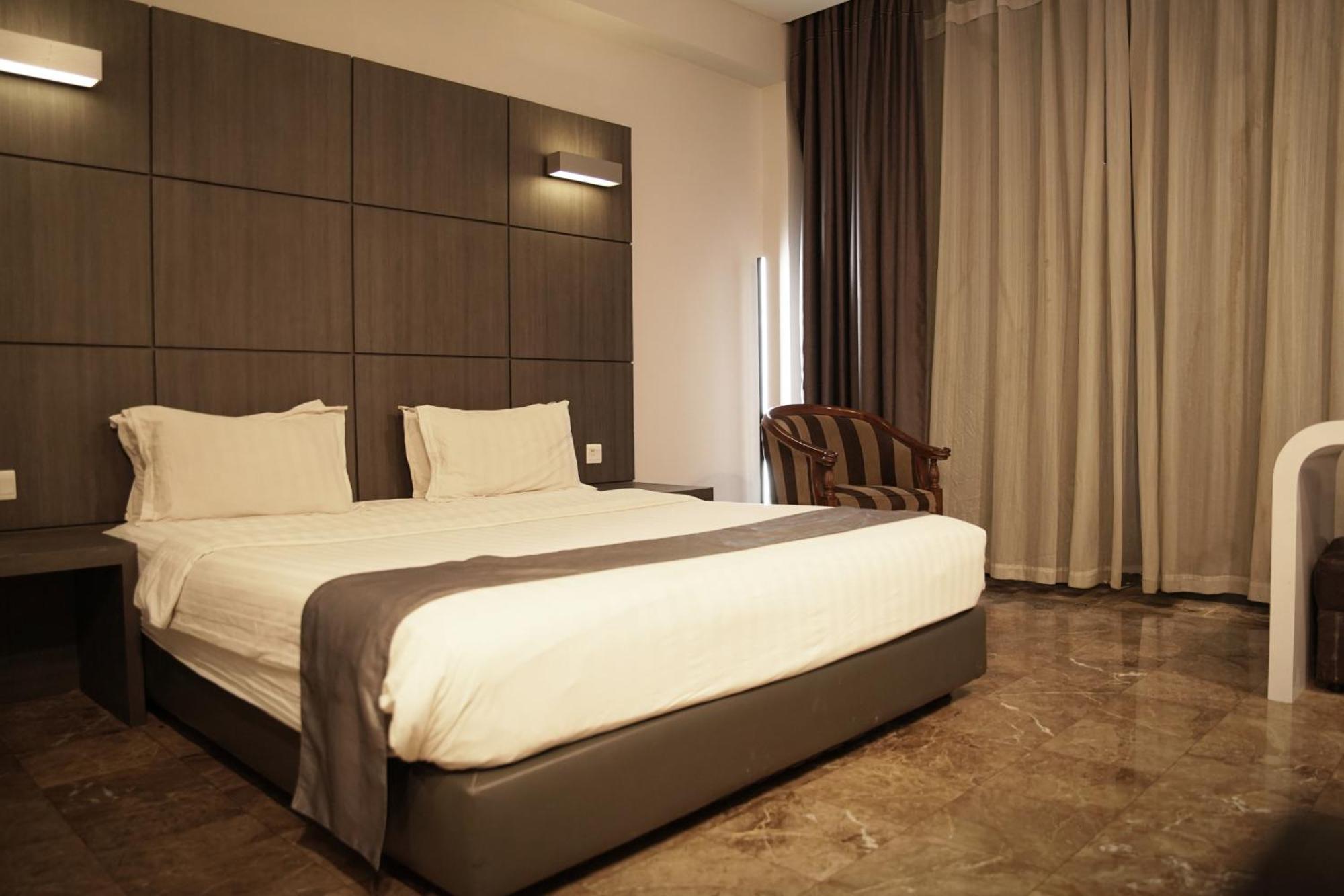 Dreamtel Cakarta Dış mekan fotoğraf