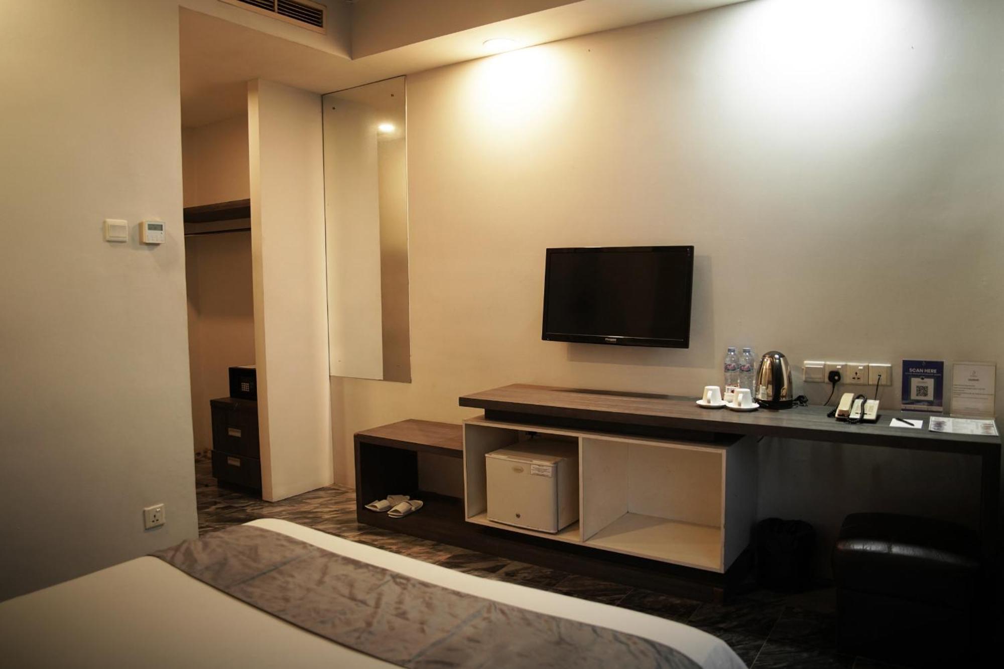 Dreamtel Cakarta Dış mekan fotoğraf